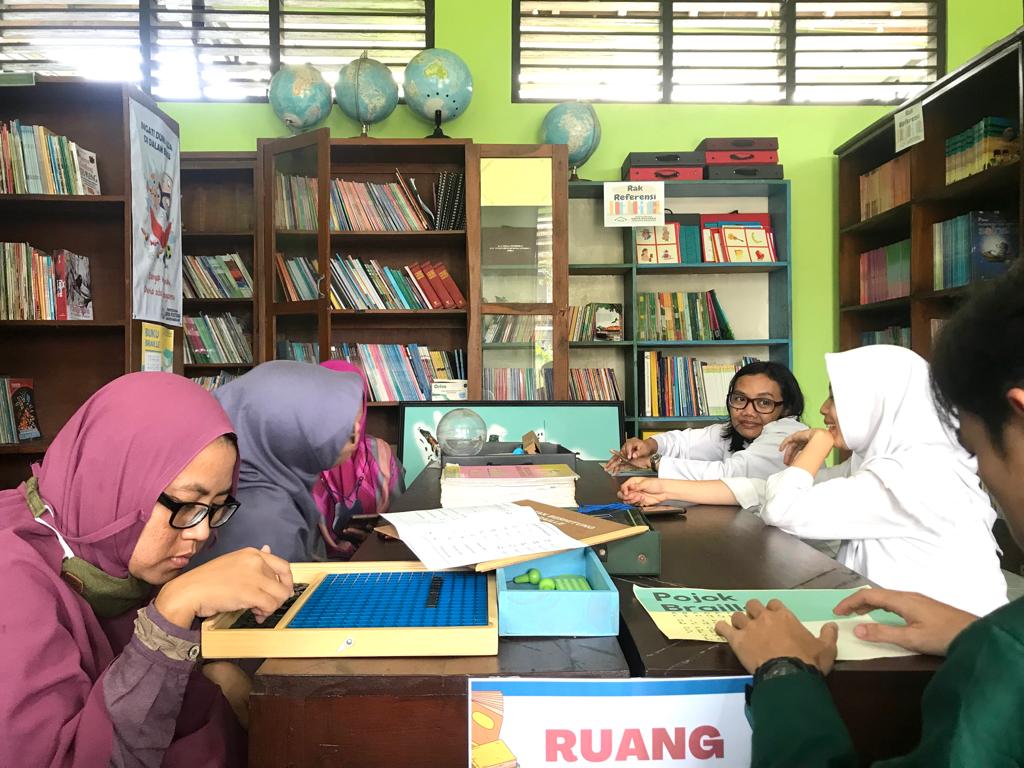 Perpustakaan UNIMMA Lakukan Penjajakan Kerjasama dengan SLB Negeri Kota Magelang