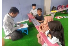 Hambatan Guru Madrasah dalam Pembelajaran Tematik: Studi Kasus di MIM Al-Islam Prampelan