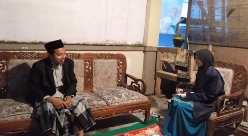 Pola Asuh Pesantren dalam Membentuk Karakter Santri
