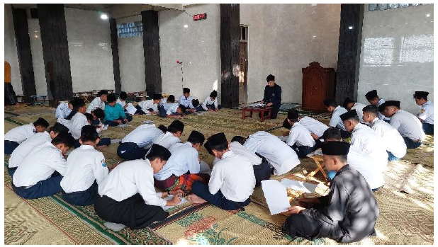 Hukuman Berpengaruh terhadap Kedisiplinan Santri di Ponpes Luqman Al-Hakim Magelang
