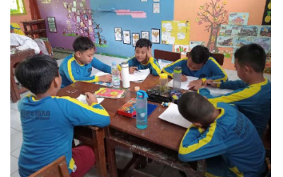Model Team Quiz Berbantu Puzzle Peta Terbukti Tingkatkan Kemampuan Berpendapat Siswa SD di Magelang