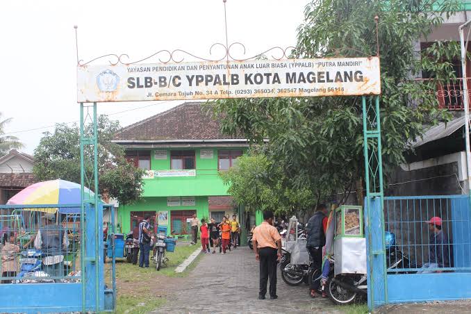 Menembus Keterbatasan: Strategi Sentuhan Hati dan Pembiasaan PAI bagi Siswa Tunagrahita di SLB-C YPPALB Magelang